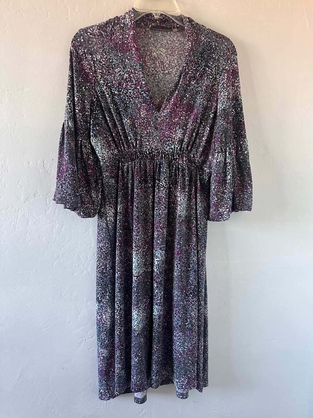 TO THE MAX V-Neck Midi Dress in Purple Speckle Print
